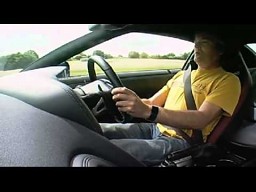 James May testuje system startu w Nissanie GT-R