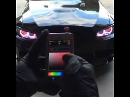 Zabawa światłami w BMW M3 za pomocą iPhone'a