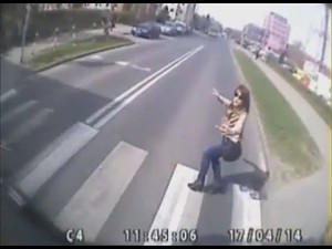Awaryjne hamowanie autobusu w Słupsku