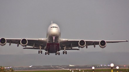 Start Airbusa A380 na lotnisku w Manchesterze