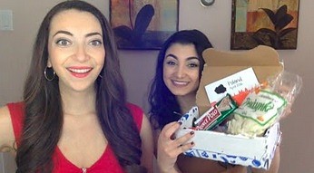 Kanadyjskie dziewczyny jedzą polskie słodycze