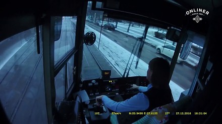 Stoicki spokój motorniczej tramwaju w Rosji