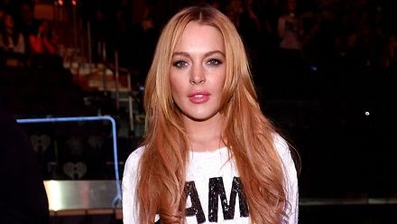 Lindsay Lohan totalnie odbiło i dostała w twarz
