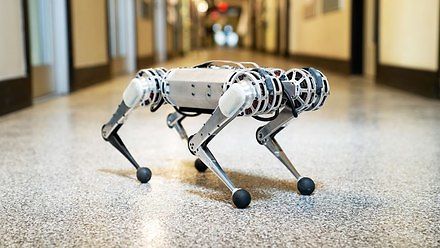 Gepard-robot od MIT potrafi już robić backflipy