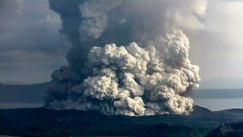 Wybuch wulkanu Taal na Filipinach